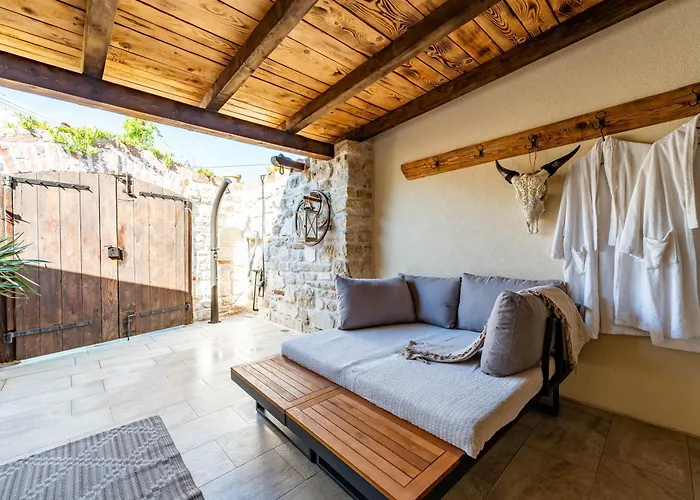 Style Stone Lux Solis Villa Nin