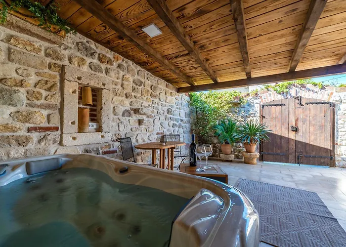 Villa Style Stone Lux Solis Nin