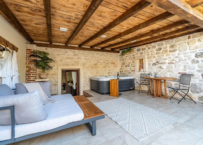Style Stone Lux Solis Villa Nin