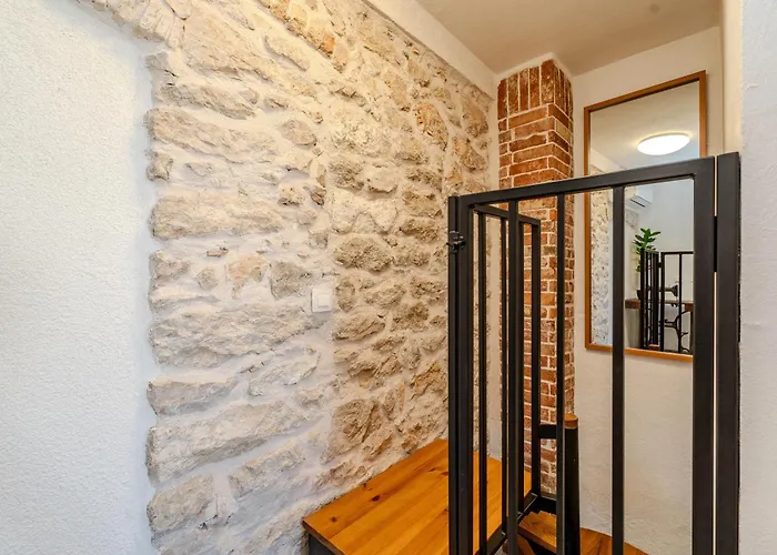 Style Stone Lux Solis