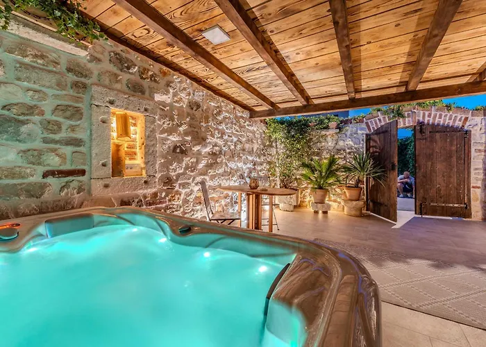 Style Stone Lux Solis Villa Nin