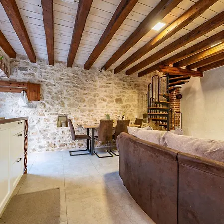 Style Stone Lux Solis Villa *