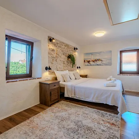 Style Stone Lux Solis Villa
