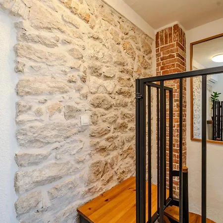 Style Stone Lux Solis