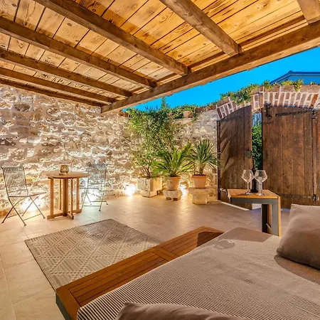Villa Style Stone Lux Solis *