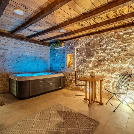Style Stone Lux Solis Villa